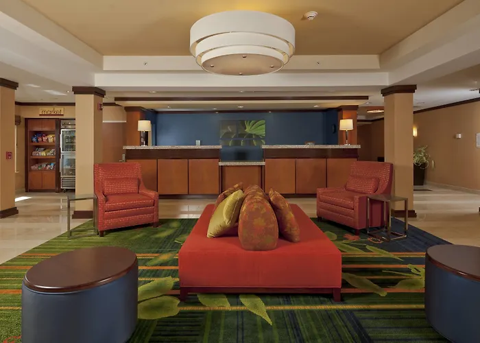 Fairfield Inn & Suites By Marriott Brunswick Freeport